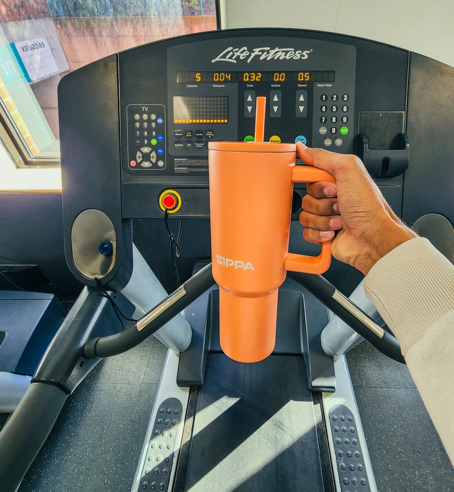 Meet Your New Gym Companion: SIPPA's 40 Oz Trek Straw Mug